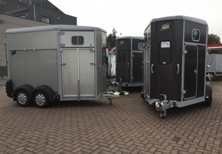 Paardentrailer Ifor Williams HB511